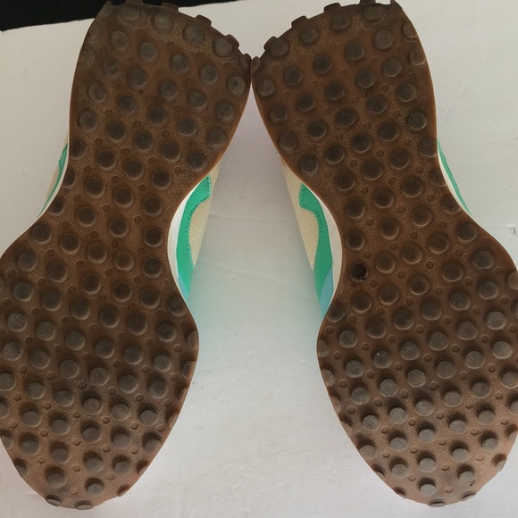 Circus ny sneakers by Sam Edelman so size 8 1/2m - Picture 8 of 16